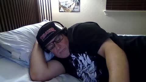 panos online show from 05/10/26, 07:46