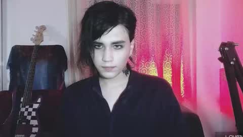 In bio online show from 12/03/25, 04:31