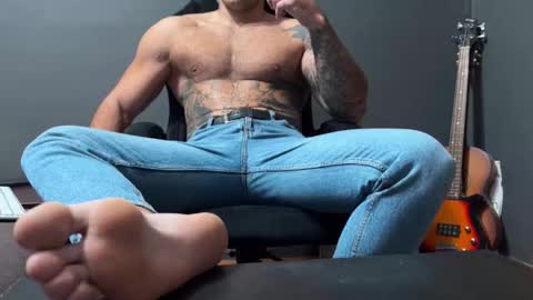 Oleg online show from 10/28/25, 04:27