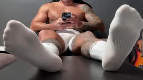 Snapshot of panther_style chatting on 04/18/26, 05:55 Oleg online show from 04/18/26, 05:55