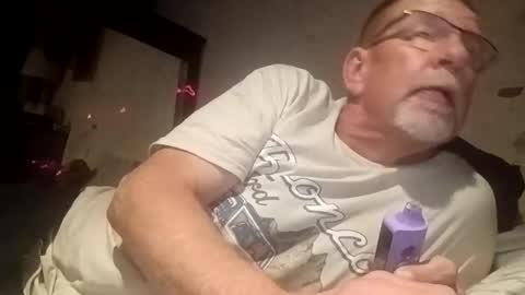 Snapshot of pantyfun32 chatting on 10/25/25, 09:06 a online show from 10/25/25, 09:06