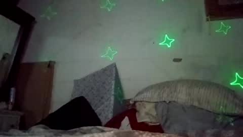 Snapshot of pantyfun32 chatting on 10/26/25, 02:06 a online show from 10/26/25, 02:06