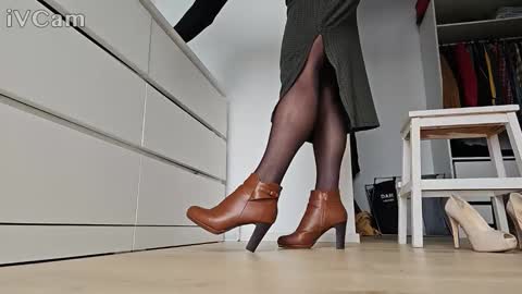 pantyhose_ggggg online show from 10/14/25, 11:22