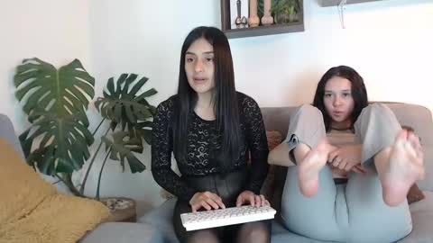 Snapshot of pantyhose_xxx_ chatting on 02/13/25, 06:48 pantyhose_xxx_ online show from 02/13/25, 06:48