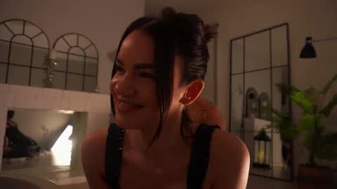 Snapshot of pantykrist chatting on 09/19/25, 04:40 Kristina Kriss online show from 09/19/25, 04:40