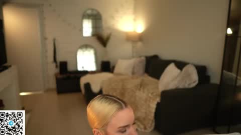 Snapshot of pantykrist chatting on 03/22/26, 02:20 Kristina Kriss online show from 03/22/26, 02:20