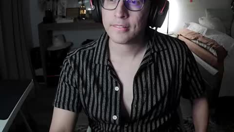 Snapshot of pantysoakher chatting on 02/05/25, 02:51 pantysoakher online show from 02/05/25, 02:51