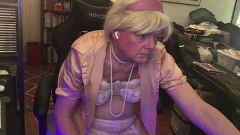 Snapshot of pantyvloletlace chatting on 03/24/26, 12:15 Pantyvioletlace online show from 03/24/26, 12:15