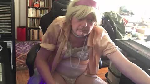 Snapshot of pantyvloletlace chatting on 04/11/26, 05:28 Pantyvioletlace online show from 04/11/26, 05:28