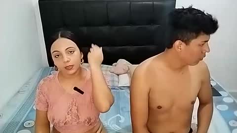 Snapshot of paola_835068 chatting on 02/15/25, 05:17 Paola 23 and Andres 25 online show from 02/15/25, 05:17