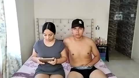 Snapshot of paola_835068 chatting on 06/03/26, 09:20 Paola 23 and Andres 25 online show from 06/03/26, 09:20