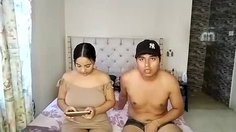 Snapshot of paola_835068 chatting on 06/12/26, 10:08 Paola 23 and Andres 25 online show from 06/12/26, 10:08