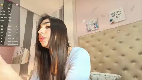 Snapshot of paola__23 chatting on 03/05/26, 02:51 online show from 03/05/26, 02:51