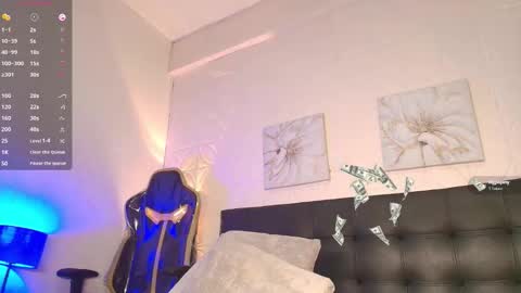 Snapshot of paola__23 chatting on 03/21/26, 10:24 online show from 03/21/26, 10:24