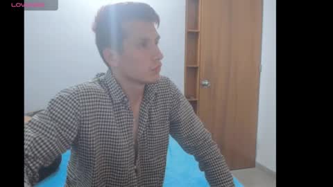 Snapshot of paola_alexander chatting on 01/27/25, 06:52 paola y alexander online show from 01/27/25, 06:52