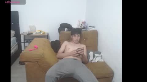 Snapshot of paola_alexander chatting on 03/02/25, 04:50 paola y alexander online show from 03/02/25, 04:50