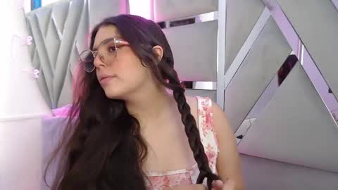 Paola Lyon online show from 01/17/25, 07:27