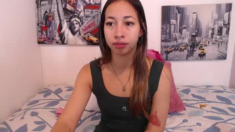 Snapshot of paolabotero chatting on 04/08/26, 12:05 Paola online show from 04/08/26, 12:05