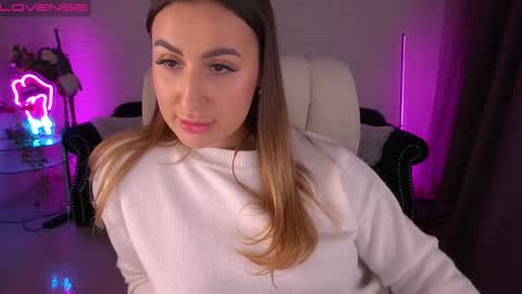 Lia online show from 12/20/24, 06:56