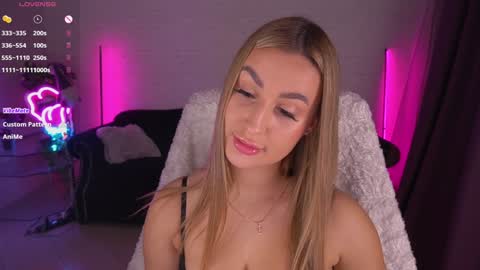 Lia online show from 01/23/25, 02:17