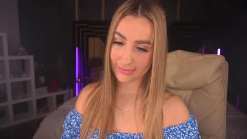 Lia online show from 02/01/25, 04:11