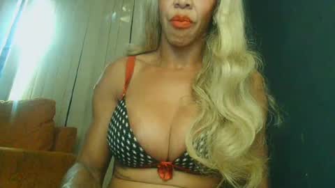 Snapshot of paolla_23cm chatting on 07/01/26, 07:02 PAOLLA 23CM online show from 07/01/26, 07:02