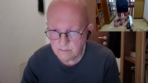 Snapshot of paolo32h chatting on 04/26/26, 01:20 paolo32h online show from 04/26/26, 01:20