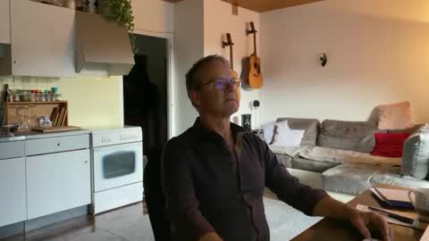 papa_show online show from 01/08/25, 03:39