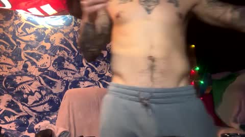 Snapshot of papi232021 chatting on 03/08/25, 04:23 papi232021 online show from 03/08/25, 04:23