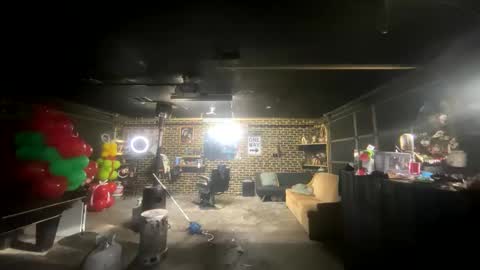 Snapshot of papi_krizz chatting on 12/30/24, 07:11 papi_krizz online show from 12/30/24, 07:11