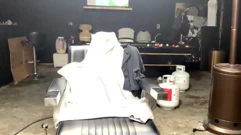 Snapshot of papi_krizz chatting on 02/28/25, 03:04 papi_krizz online show from 02/28/25, 03:04