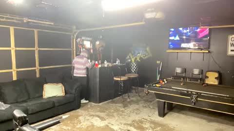 Snapshot of papi_krizz chatting on 10/20/25, 03:56 papi_krizz online show from 10/20/25, 03:56