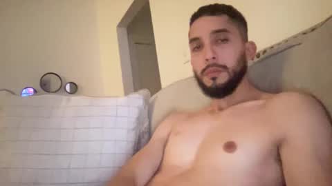 papicubano_guapo23cm online show from 12/12/24, 05:52