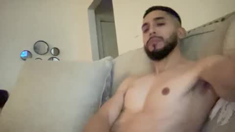 papicubano_guapo23cm online show from 01/14/25, 06:02