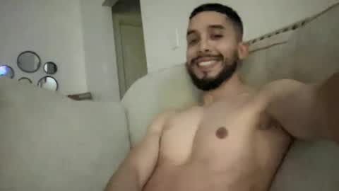 papicubano_guapo23cm online show from 01/18/25, 06:13