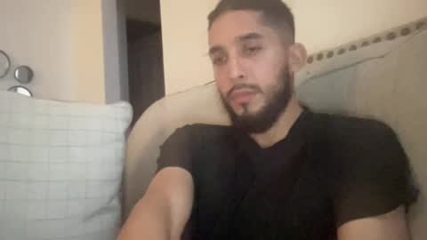 Snapshot of papicubano_guapo23cm chatting on 10/24/25, 05:26 papicubano_guapo23cm online show from 10/24/25, 05:26