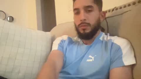 Snapshot of papicubano_guapo23cm chatting on 10/29/25, 04:48 papicubano_guapo23cm online show from 10/29/25, 04:48