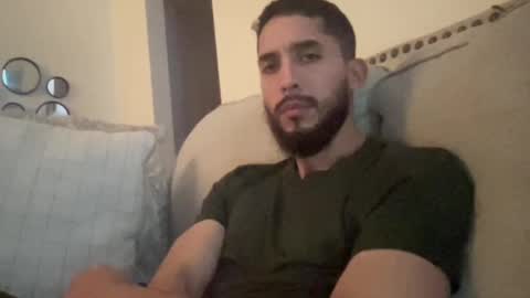 Snapshot of papicubano_guapo23cm chatting on 10/30/25, 04:47 papicubano_guapo23cm online show from 10/30/25, 04:47