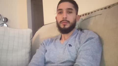 Snapshot of papicubano_guapo23cm chatting on 10/31/25, 04:24 papicubano_guapo23cm online show from 10/31/25, 04:24