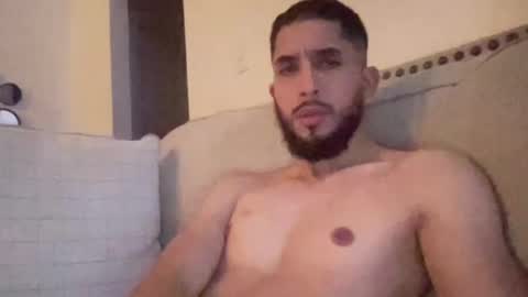 Snapshot of papicubano_guapo23cm chatting on 11/08/25, 06:02 papicubano_guapo23cm online show from 11/08/25, 06:02