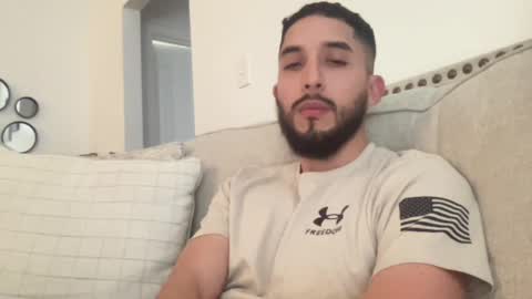 Snapshot of papicubano_guapo23cm chatting on 11/16/25, 06:02 papicubano_guapo23cm online show from 11/16/25, 06:02