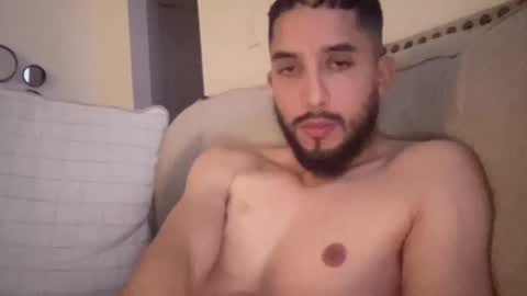 Snapshot of papicubano_guapo23cm chatting on 11/17/25, 06:08 papicubano_guapo23cm online show from 11/17/25, 06:08