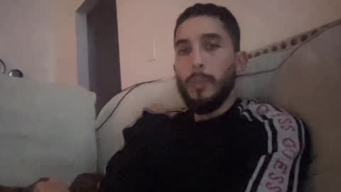 Snapshot of papicubano_guapo23cm chatting on 11/25/25, 08:14 papicubano_guapo23cm online show from 11/25/25, 08:14