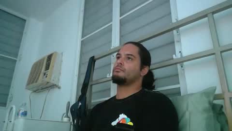 Snapshot of papiipr185 chatting on 01/18/26, 08:29 PapiiPR185 online show from 01/18/26, 08:29