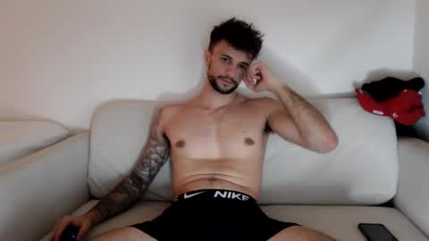 Snapshot of papijakey chatting on 12/05/24, 02:53 -- New Videos Down Below online show from 12/05/24, 02:53