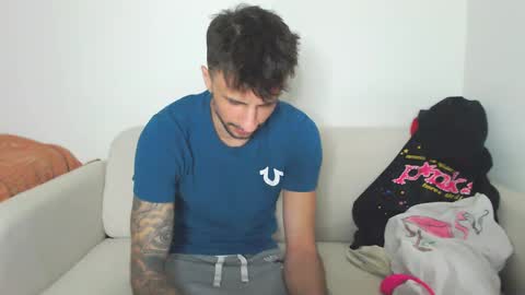 Snapshot of papijakey chatting on 03/04/25, 02:27 -- New Videos Down Below online show from 03/04/25, 02:27