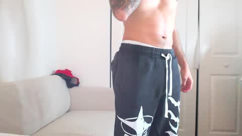 Snapshot of papijakey chatting on 03/09/25, 12:21 -- New Videos Down Below online show from 03/09/25, 12:21