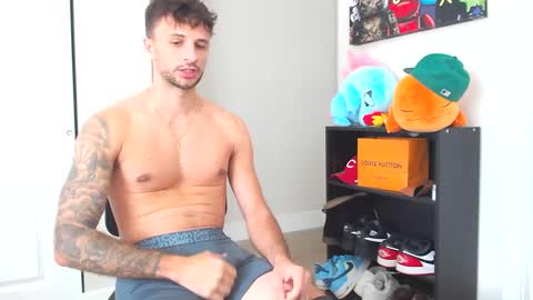 Snapshot of papijakey chatting on 09/13/25, 08:08 -- New Videos Down Below online show from 09/13/25, 08:08