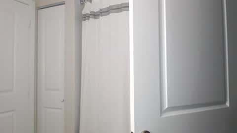 Snapshot of papijakey chatting on 10/01/25, 02:50 -- New Videos Down Below online show from 10/01/25, 02:50