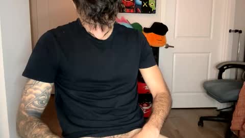 Snapshot of papijakey chatting on 12/03/25, 01:13 -- New Videos Down Below online show from 12/03/25, 01:13